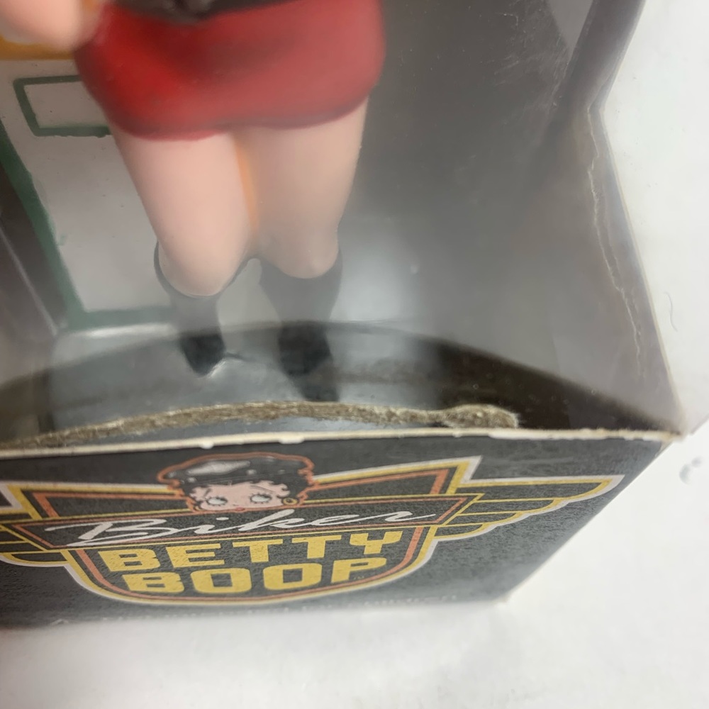 Funko Betty “Biker” Boop Wacky Wobbler. collectible Betty Boop bobble head - Picture 9 of 15